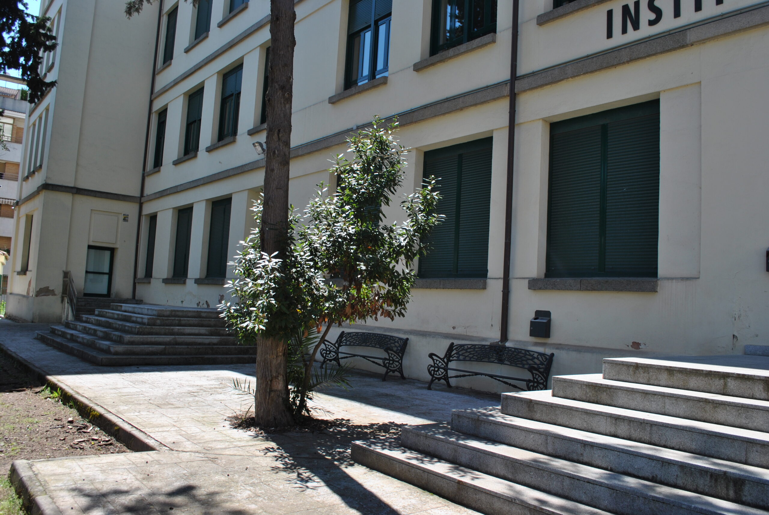 Exterior2.JPG